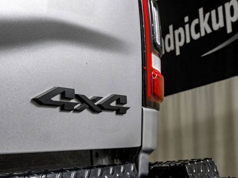 Used 2022 RAM 2500 Laramie w/ Night Edition AWD/4WD image 43