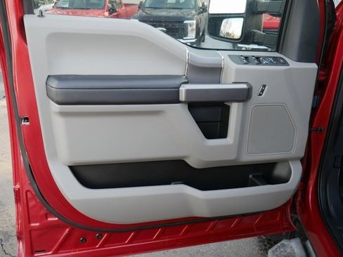 Used 2022 Ford F250 XLT w/ XLT Premium Package image 12