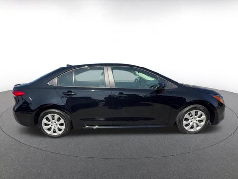 Used 2025 Toyota Corolla LE FWD image 16