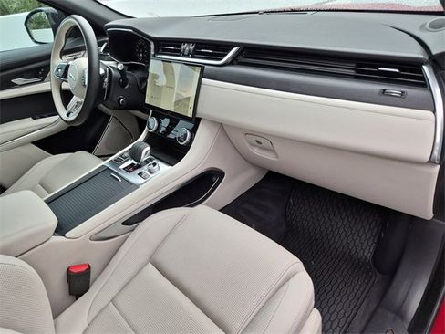 Used 2025 Jaguar F-PACE R-Dynamic S image 21