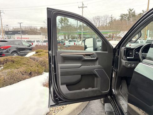 Used 2024 GMC Sierra 1500 Elevation w/ Max Trailering Package image 11