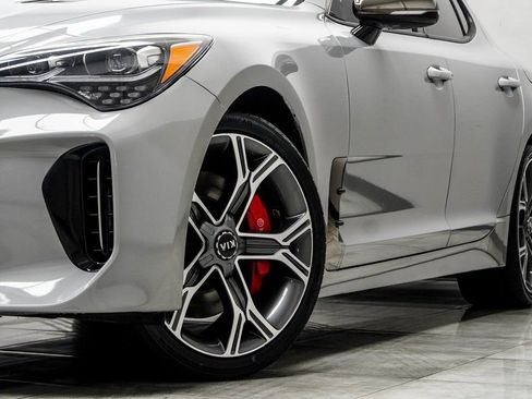Used 2020 Kia Stinger GT1 image 3