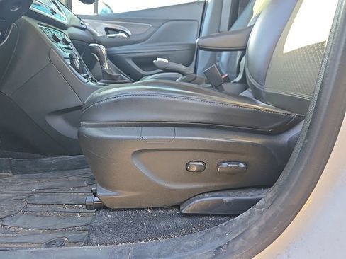 Used 2020 Buick Encore Preferred image 12