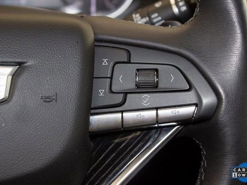 Certified 2025 Cadillac XT6 Premium Luxury image 28