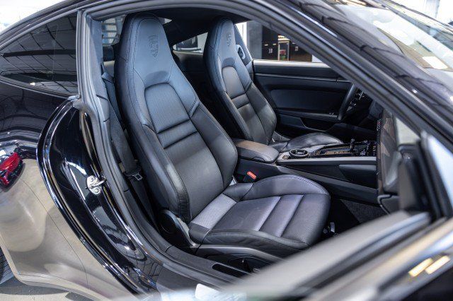 Used 2020 Porsche 911 Carrera 4S AWD/4WD image 16