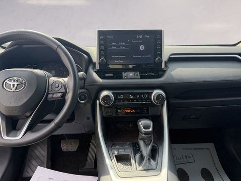 Used 2022 Toyota RAV4 Limited image 11