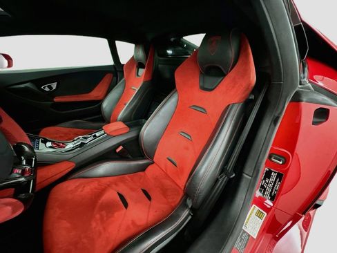 Used 2021 Lamborghini Huracan EVO RWD image 22