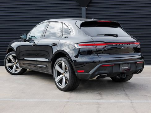 Used 2024 Porsche Macan image 3