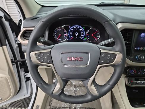 Used 2023 GMC Acadia Denali w/ Denali Technology Package image 27