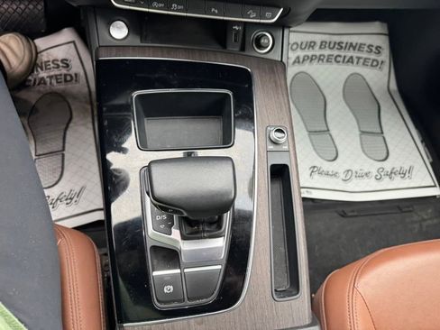 Used 2021 Audi Q5 2.0T Premium w/ Convenience Package image 19