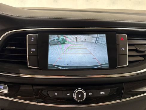 Used 2019 Buick Enclave Essence image 40