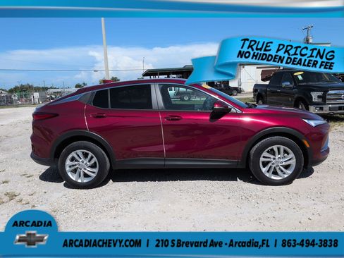 Used 2024 Buick Envista Preferred w/ Advanced Safety Package FWD image 3