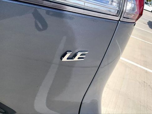 Used 2023 Toyota Corolla Cross LE FWD image 9