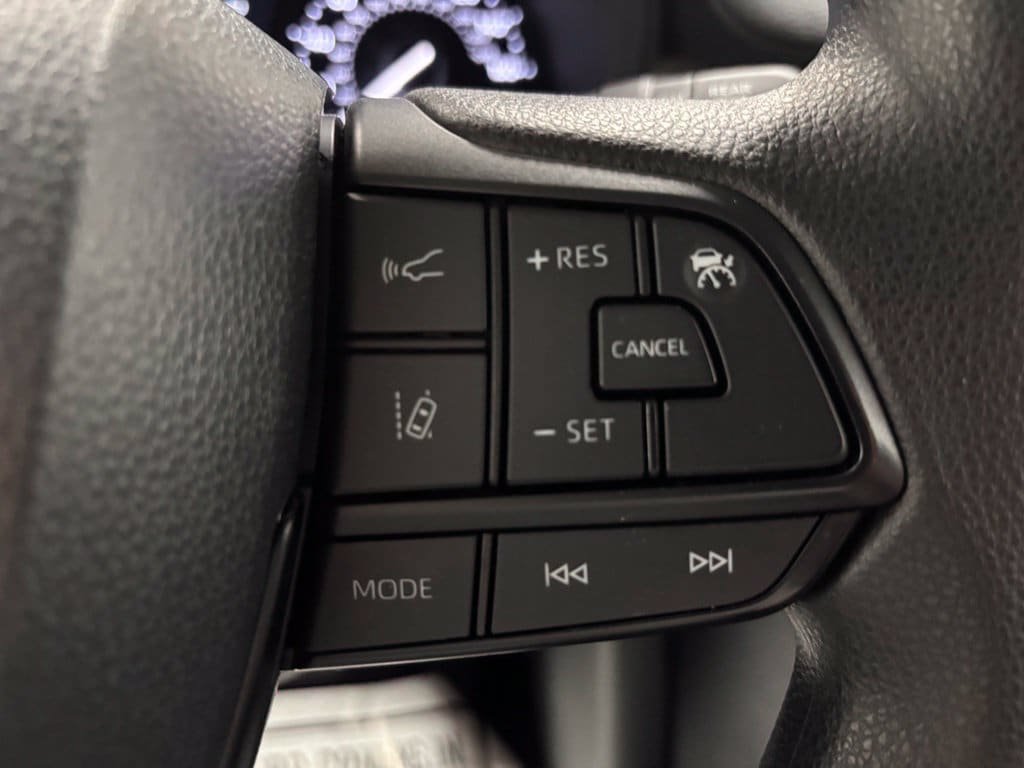 Used 2026 Toyota Sienna LE FWD image 20