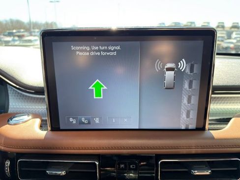 Used 2023 Lincoln Aviator Grand Touring w/ Equipment Group 301A image 33