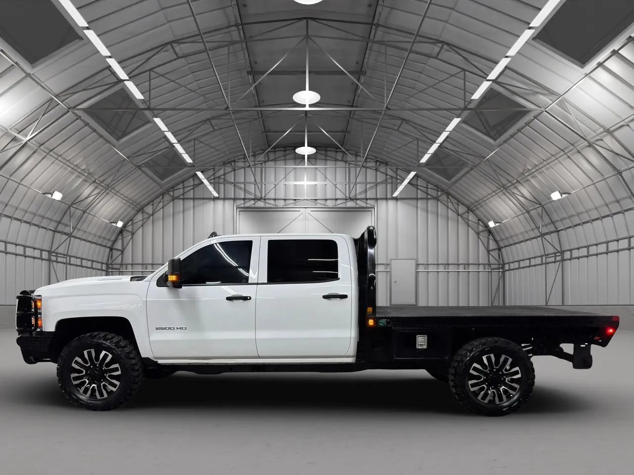 Used 2017 Chevrolet Silverado 2500 W/T w/ WT Convenience Package AWD/4WD image 2
