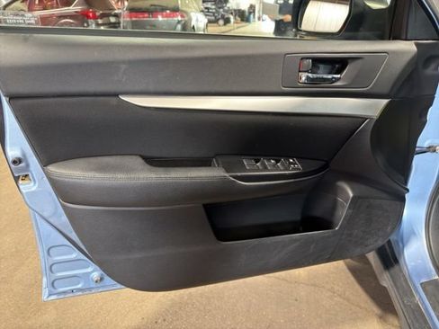 Used 2010 Subaru Outback 3.6R Premium AWD/4WD image 21