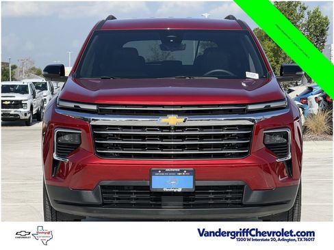 Used 2024 Chevrolet Traverse LT w/ LPO, Floor Liner Package FWD image 6