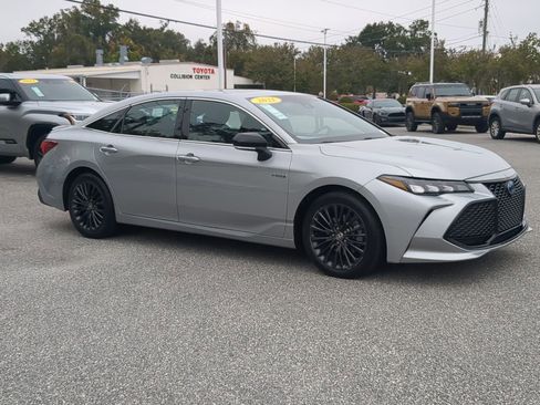 Used 2021 Toyota Avalon XSE image 11