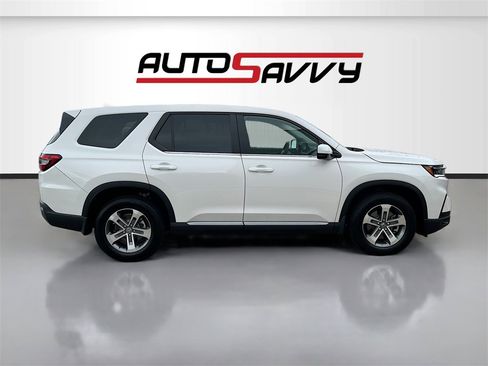 Used 2025 Honda Pilot EX-L image 8