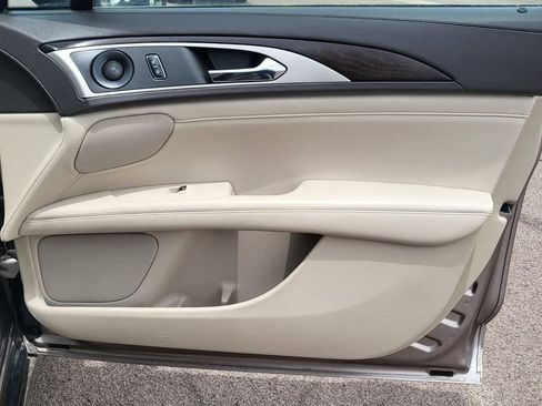 Used 2018 Lincoln MKZ Reserve w/ Climate Package FWD image 16
