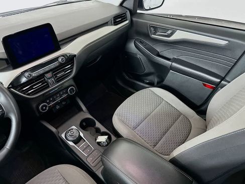 Certified 2022 Ford Escape SE w/ Cold Weather Package image 10