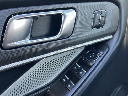Used 2025 Ford Explorer ST image 22