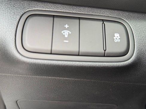 New 2026 Hyundai Venue SEL FWD image 15