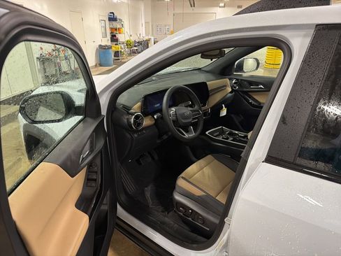 New 2026 Chevrolet Equinox ACTIV AWD/4WD image 9
