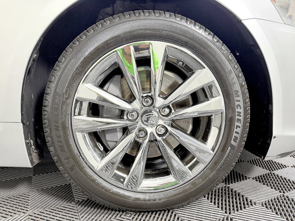 Used 2014 Lexus LS 460 w/ Comfort Package RWD image 28