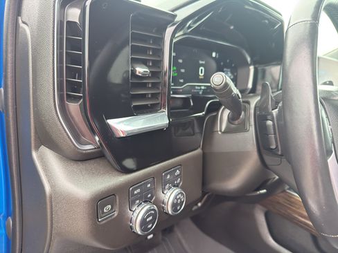 Used 2023 GMC Sierra 1500 Elevation w/ Elevation Premium Package AWD/4WD image 15