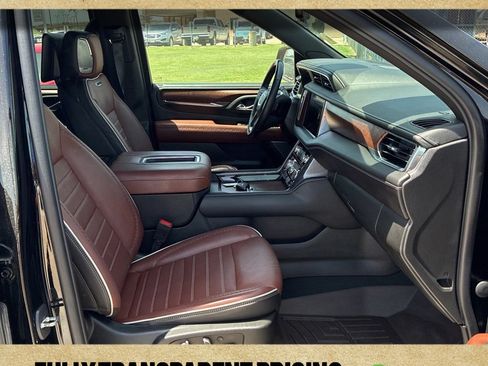 Used 2023 GMC Yukon Denali Ultimate AWD/4WD image 18