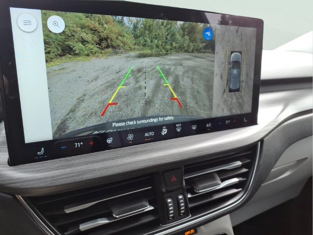 Certified 2023 Ford Escape Platinum w/ Premium Technology Package AWD/4WD image 18