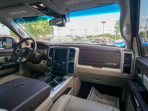 Used 2013 RAM 1500 Laramie w/ Convenience Group AWD/4WD image 16