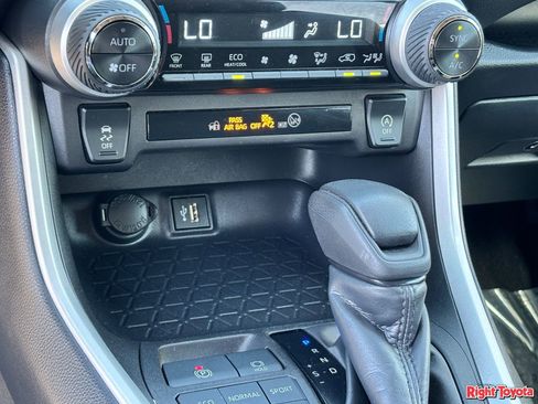 Certified 2025 Toyota RAV4 XLE AWD/4WD image 29