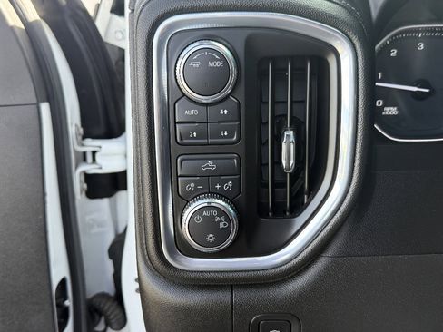 Used 2023 GMC Sierra 2500 SLE image 17