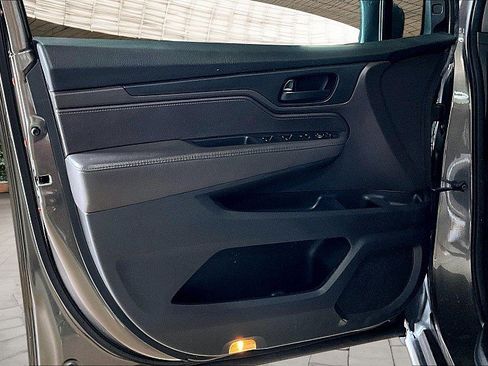 Used 2019 Honda Odyssey EX image 15