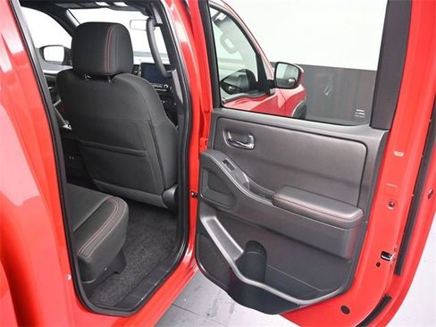 Used 2023 Nissan Frontier PRO-4X w/ Technology Package image 16