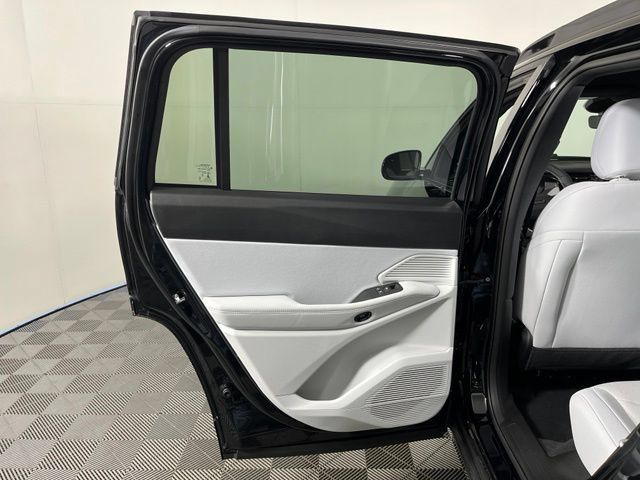 Used 2026 Jeep Cherokee Laredo AWD/4WD image 36