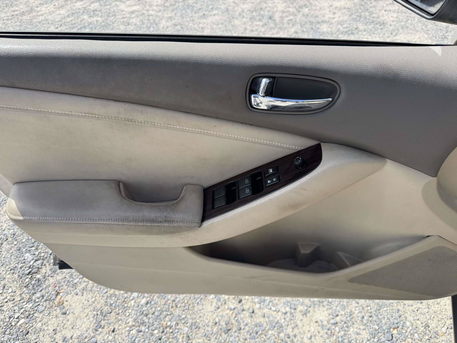 Used 2011 Nissan Altima 2.5 SL w/ 2.5SL Pkg FWD image 14