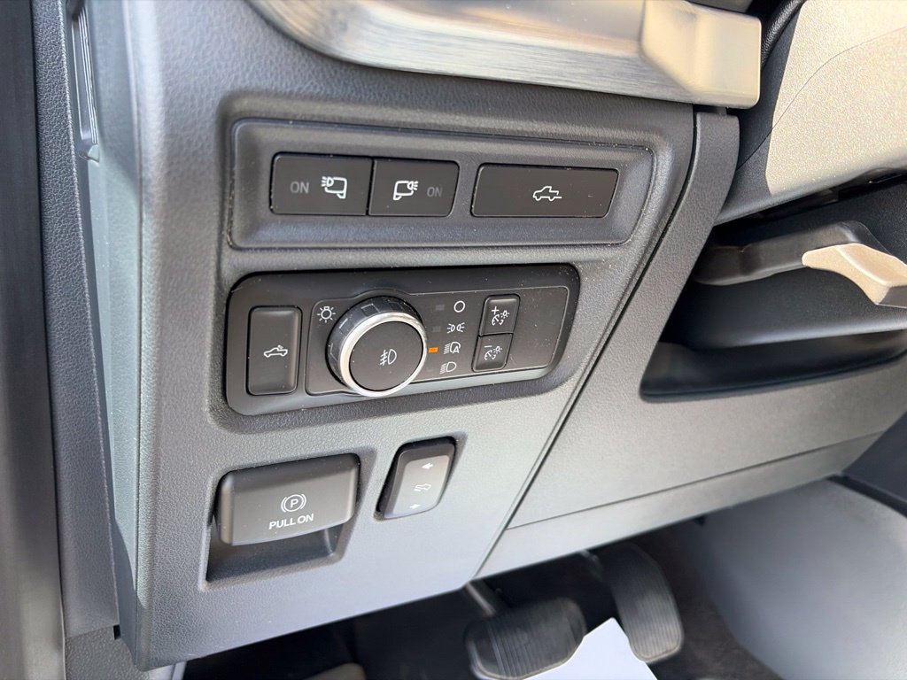 Used 2021 Ford F150 Lariat AWD/4WD image 17