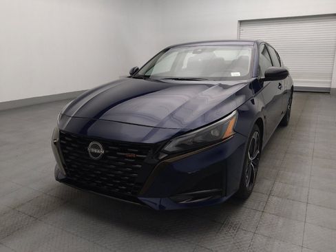 Used 2024 Nissan Altima 2.5 SR FWD image 15