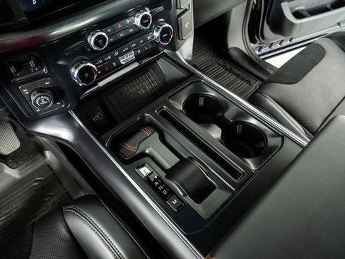 Used 2025 Ford F150 Raptor AWD/4WD image 19