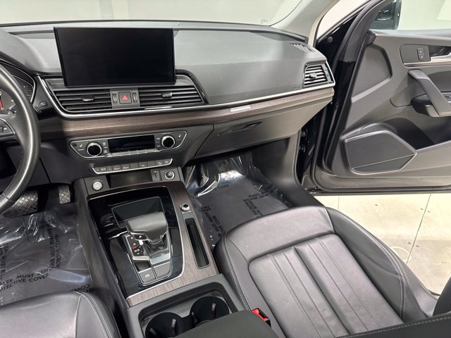 Used 2023 Audi Q5 2.0T Premium w/ Convenience Package AWD/4WD image 21