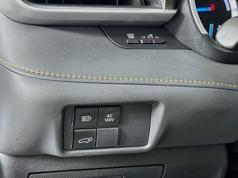 Used 2022 Toyota Highlander Bronze Edition AWD/4WD image 10