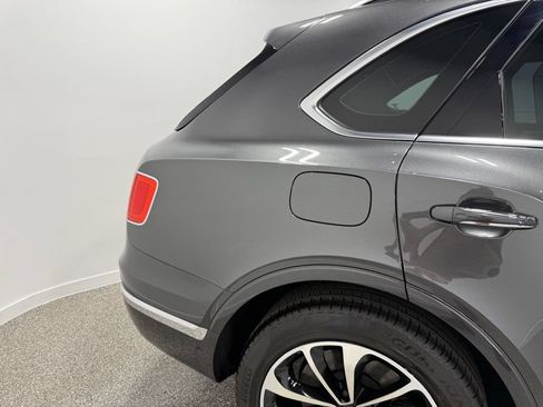 Used 2018 Bentley Bentayga Activity AWD/4WD image 7