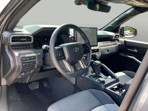 Used 2025 Toyota Tacoma TRD Off-Road w/ TRD Off Road Upgrade Package AWD/4WD image 17