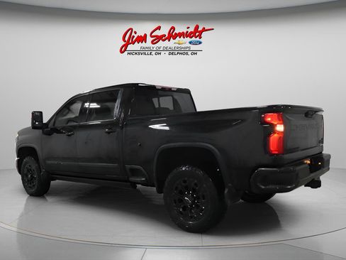 Used 2024 Chevrolet Silverado 2500 High Country w/ High Country Premium Package image 4