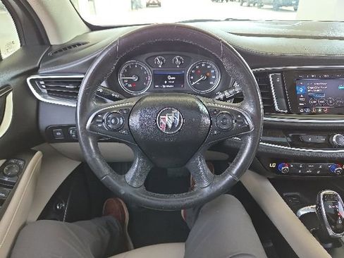 Used 2020 Buick Enclave Essence FWD image 55