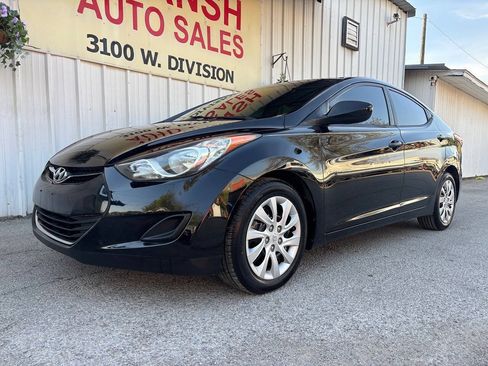 Used 2012 Hyundai Elantra GLS FWD image 2